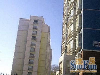 万润家园3室2厅2卫南北朝向8000.00元/月出租