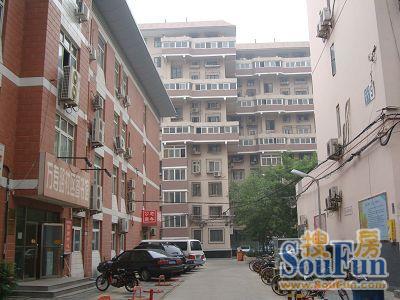 永定路西里2室1厅1卫南北朝向7800.00元/月出租