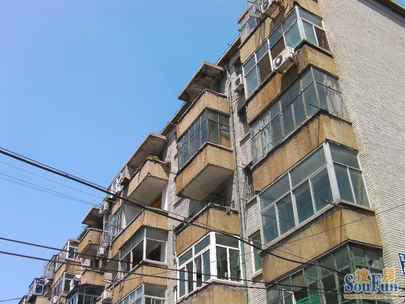宝华里1室1厅1卫南朝向5500.00元/月出租