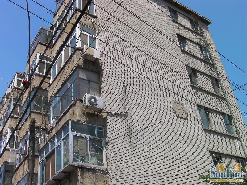 宝华里2室1厅1卫南北朝向7900.00元/月出租