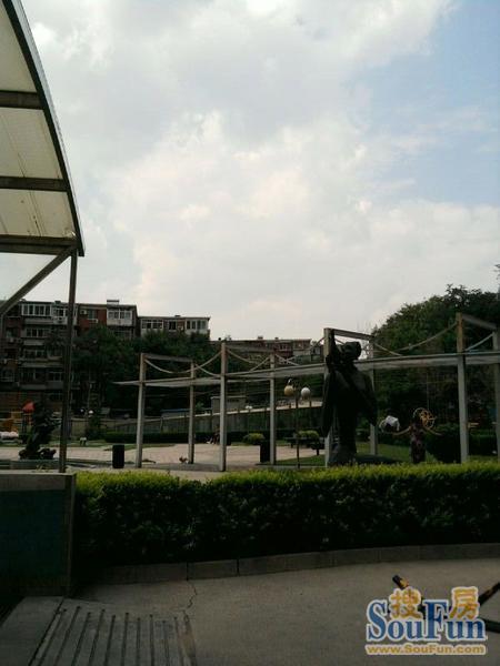 立恒名苑5室2厅3卫西南朝向37000.00元/月出租