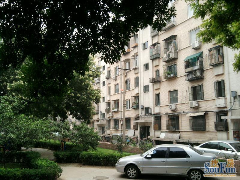 信建里1室1厅1卫南朝向5040.00元/月出租