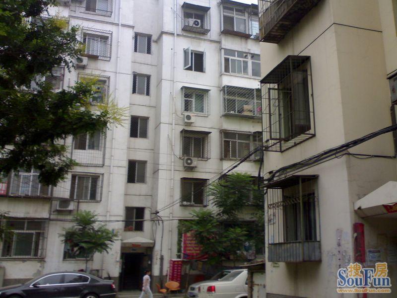 清逸西园3室1厅1卫南北朝向4500.00元/月出租