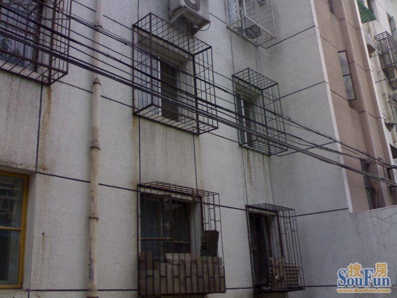 富强西里2室1厅1卫南朝向3860.00元/月出租