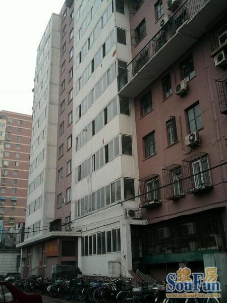 小马厂西里1室1厅1卫南朝向4800.00元/月出租