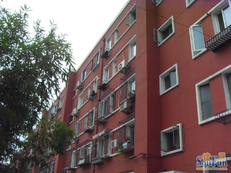新外大街甲8号院3室1厅1卫东西南朝向16500.00元/月出租