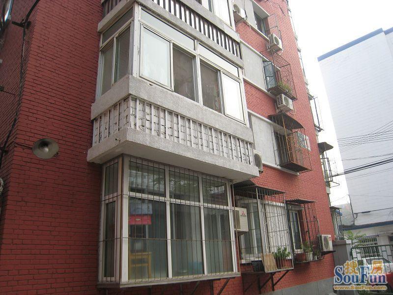 新安北里3室1厅1卫东西朝向6500.00元/月出租