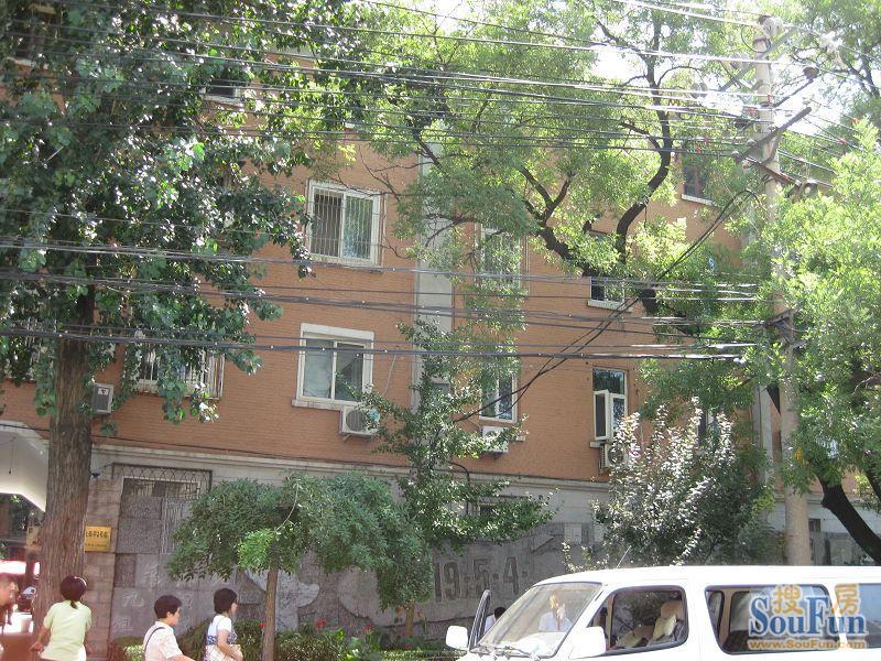 沙滩北街小区2室1厅1卫南北朝向7600.00元/月出租