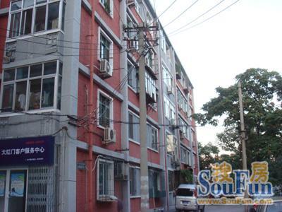 苗圃东里1室1厅1卫西南朝向4200.00元/月出租