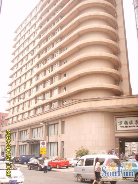 免费选址万顺温泉花园245㎡办公装修地铁5号线 峰汇广场 银河
