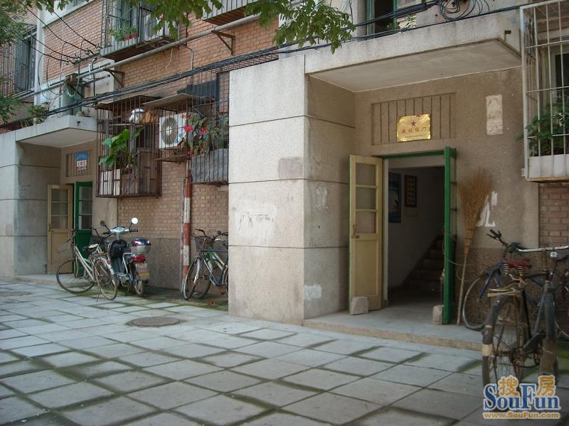司空小区单元门
