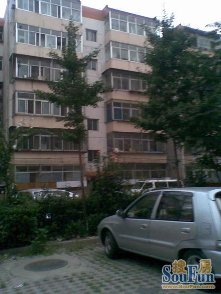 北城根3室1厅1卫西北朝向3200.00元/月出租