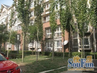 海天馨苑惠君园3室2厅2卫南北朝向3800.00元/月出租