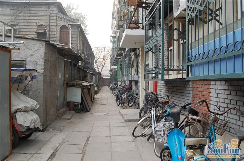 >> 住房   标签: 房地产住宅区小区 台基厂小区共多少人浏览:484009