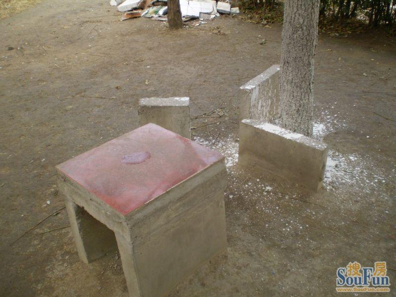 ���ݵ�����С��ʯ��ʯ��