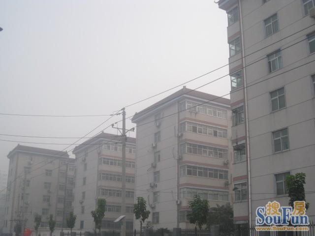 郑大工学院家属院外景图
