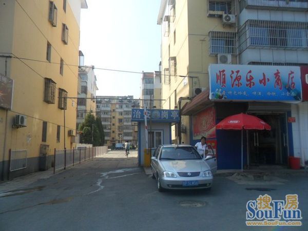 双兴南区4室1厅1卫南北朝向4200.00元/月出租