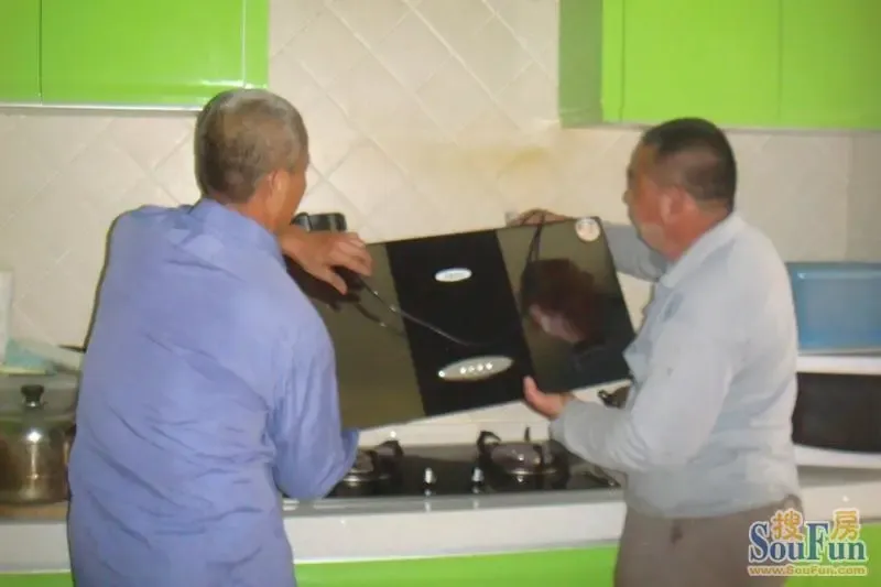 油烟机清洗全过程拆洗 1252394297165_000.jpg