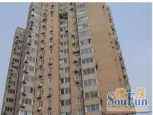 东二环内竹杆胡同东西两居室有电梯格局方正