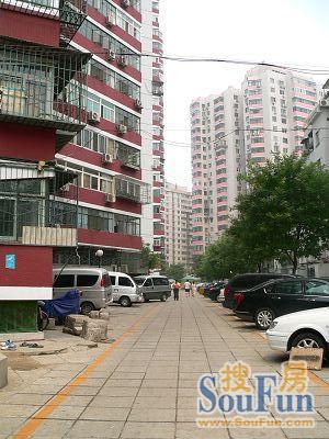 左家庄东里1室1厅1卫南朝向4300.00元/月出租
