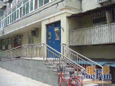 崇文门东大街3室1厅1卫南朝向7000.00元/月出租