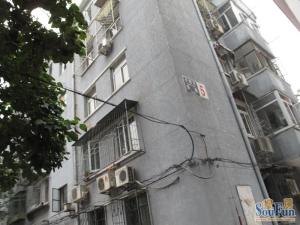 小西天东里南北通透中间层两居满五年唯一可看房