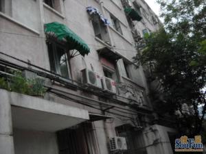 翠微路4号3室1厅东西