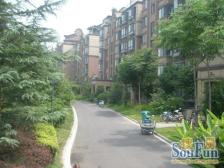 两年前精装修的房子,大户型居舒适!拎包住!