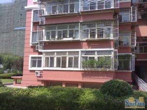 永铁苑东南两居室,格局方正,中间楼层