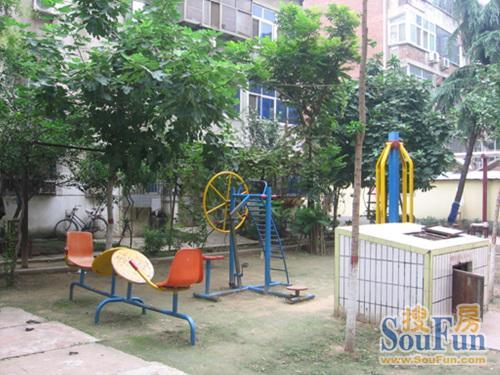 ¤¶«Ð¡Çø3ÊÒ1Ìü1ÎÀÄϳ¯Ïò1300.00Ôª/Ô³ö×â