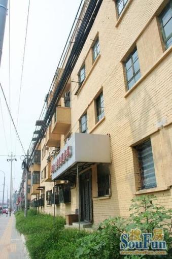 八里庄东里1室1厅1卫南朝向4930.00元/月出租