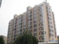 公园房 中间好楼层 、南北通透采光很好 小区双气