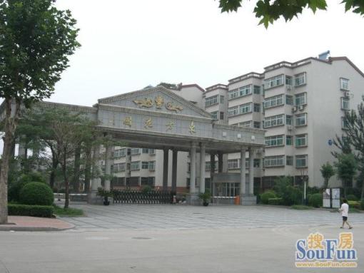 东方花园1室1厅1卫东南朝向800.00元/月出租