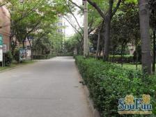 军工单位家属院,多层2楼,双气,近地铁,隔壁公园