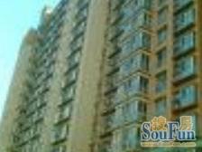 安华桥黄寺大街28号院1室1厅 户型方正 大阳台