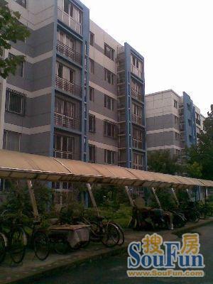 拱辰南大街1室1厅1卫西朝向2200.00元/月出租