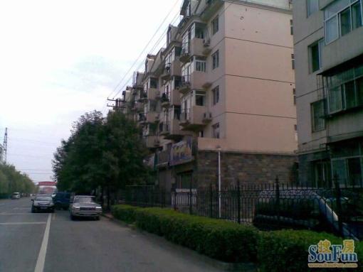 西潞园小区3室2厅1卫南北朝向2400.00元/月出租