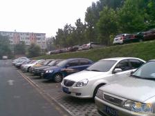 2006年小区停车方便年轻人的梦想家