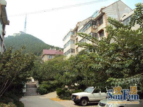 燕东山庄3室2厅1卫南朝向2900.00元/月出租