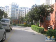 锦绣华庭B座 商品房 双卫生间 满五 车位充足 超低密度