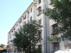 检测厂宿舍楼南北通透精装修户型正气2居室!