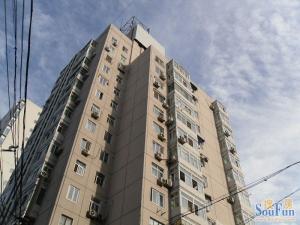 三居室带客厅,楼下地铁