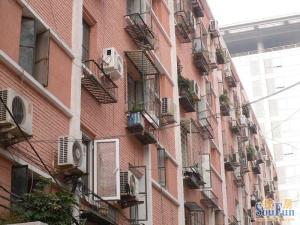 东直门雍和宫青龙胡同南北2居室中间楼层