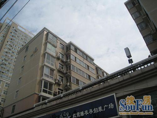 北晨颐商苑3室1厅1卫南朝向2800.00元/月出租