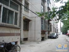 马鞍山一楼带院子,鸟语花香,有小亭子,院子开侧门了