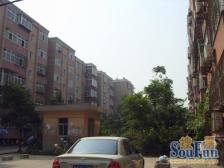 此房源南北通透,采光好,交通方便,采光充足,带地下室
