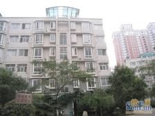 业主诚心出售,价格可谈,小区位置好出行方便