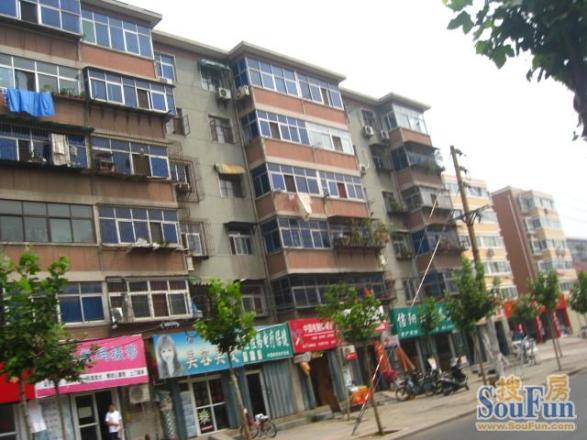 经八路省一建家属院