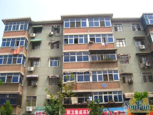 经八路省一建家属院