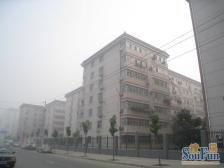 户型偏扇形,总价不高,视野开阔